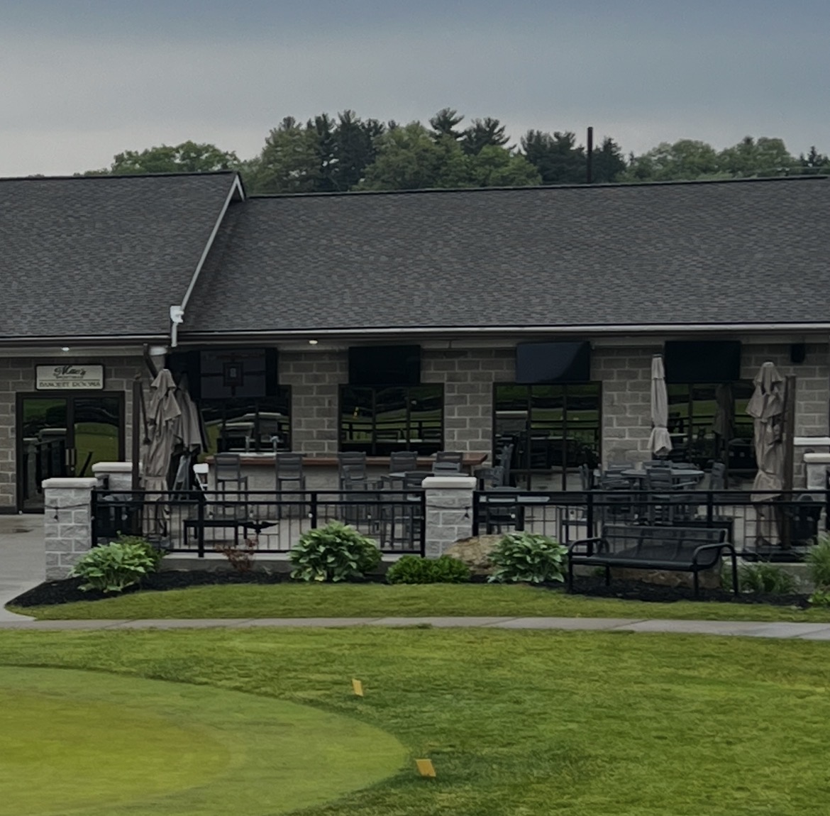 Patio at Eaglesticks Golf Club