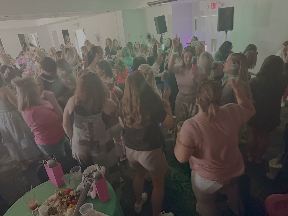Ladies enjoying Ladies Who Brunch at EagleSticks